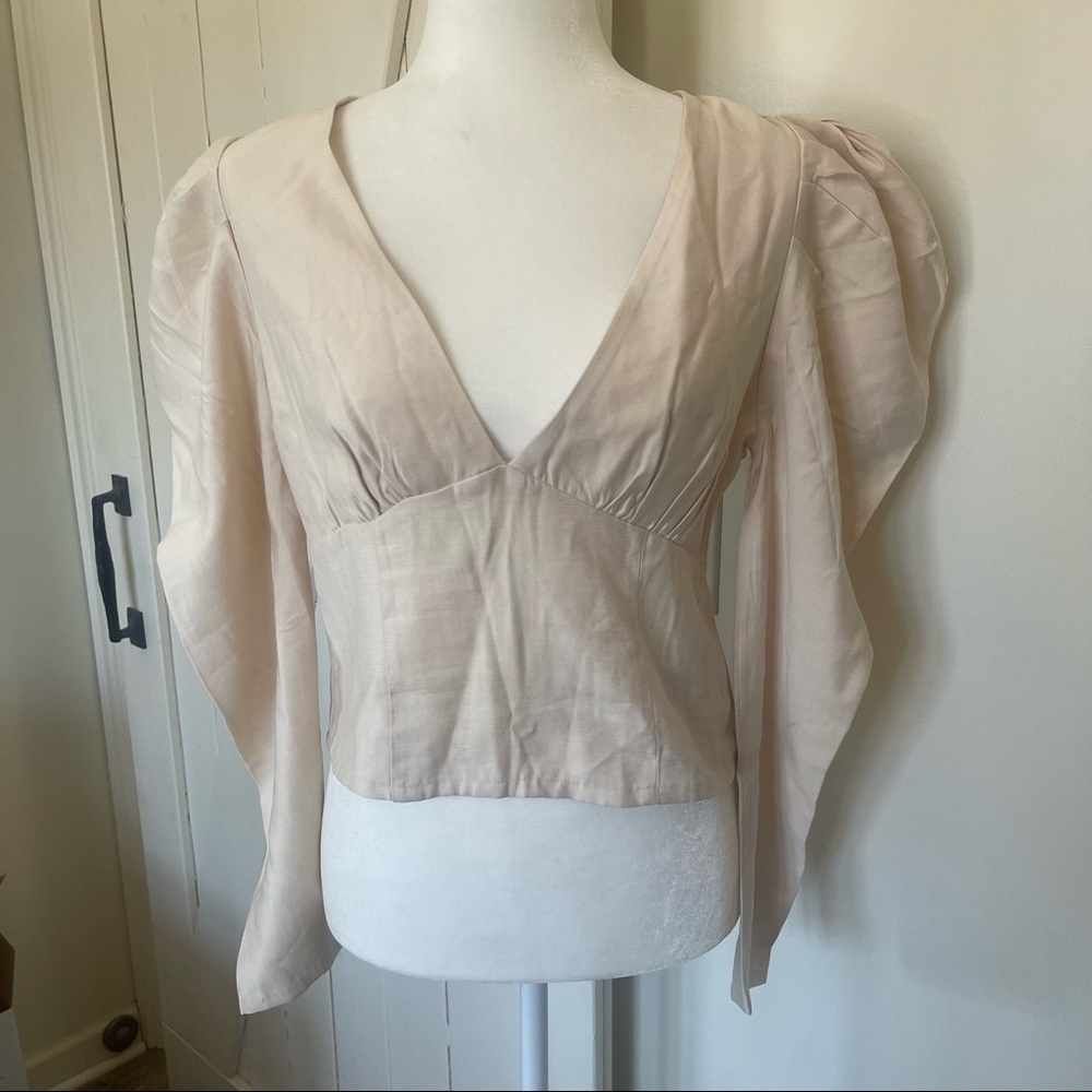 Nwt Forever 21 plunging v-neck tan bubble puff statement sleeve medium b…